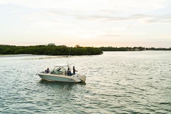 2027 Boston Whaler 240 Vantage 34