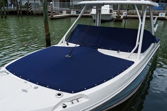 2027 Boston Whaler 240 Vantage 68