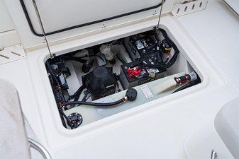 2027 Boston Whaler 240 Vantage 79