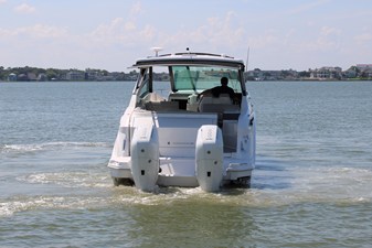 Sea Ray Sundancer 320 Outboard 2 2026 Sea Ray Sundancer 320 Outboard 3