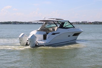 Sea Ray Sundancer 320 Outboard 3 2026 Sea Ray Sundancer 320 Outboard 4