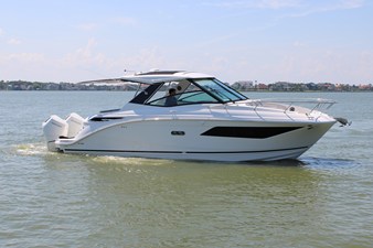 Sea Ray Sundancer 320 Outboard 4 2026 Sea Ray Sundancer 320 Outboard 5