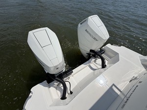Sea Ray Sundancer 320 Outboard 9 2026 Sea Ray Sundancer 320 Outboard 10