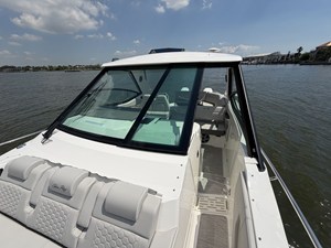 Sea Ray Sundancer 320 Outboard 19 2026 Sea Ray Sundancer 320 Outboard 20