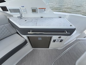 Sea Ray Sundancer 320 Outboard 28 2026 Sea Ray Sundancer 320 Outboard 29