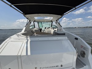 Sea Ray Sundancer 320 Outboard 33 2026 Sea Ray Sundancer 320 Outboard 34