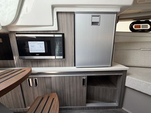 Sea Ray Sundancer 320 Outboard 37 2026 Sea Ray Sundancer 320 Outboard 38