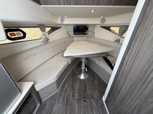 Sea Ray Sundancer 320 Outboard 38 2026 Sea Ray Sundancer 320 Outboard 39