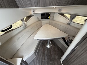 Sea Ray Sundancer 320 Outboard 39 2026 Sea Ray Sundancer 320 Outboard 40