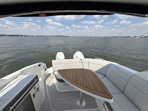Sea Ray Sundancer 320 Outboard 45 2026 Sea Ray Sundancer 320 Outboard 46