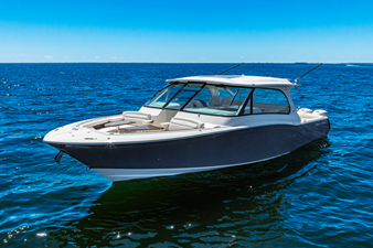Grady-White Freedom 415 1 2026 Grady-White Freedom 415 2