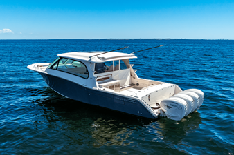 Grady-White Freedom 415 7 2026 Grady-White Freedom 415 8
