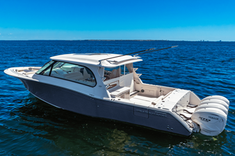 Grady-White Freedom 415 15 2026 Grady-White Freedom 415 16