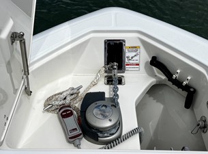 Boston Whaler 330 OUTRAGE 29 2023 Boston Whaler 330 OUTRAGE 30