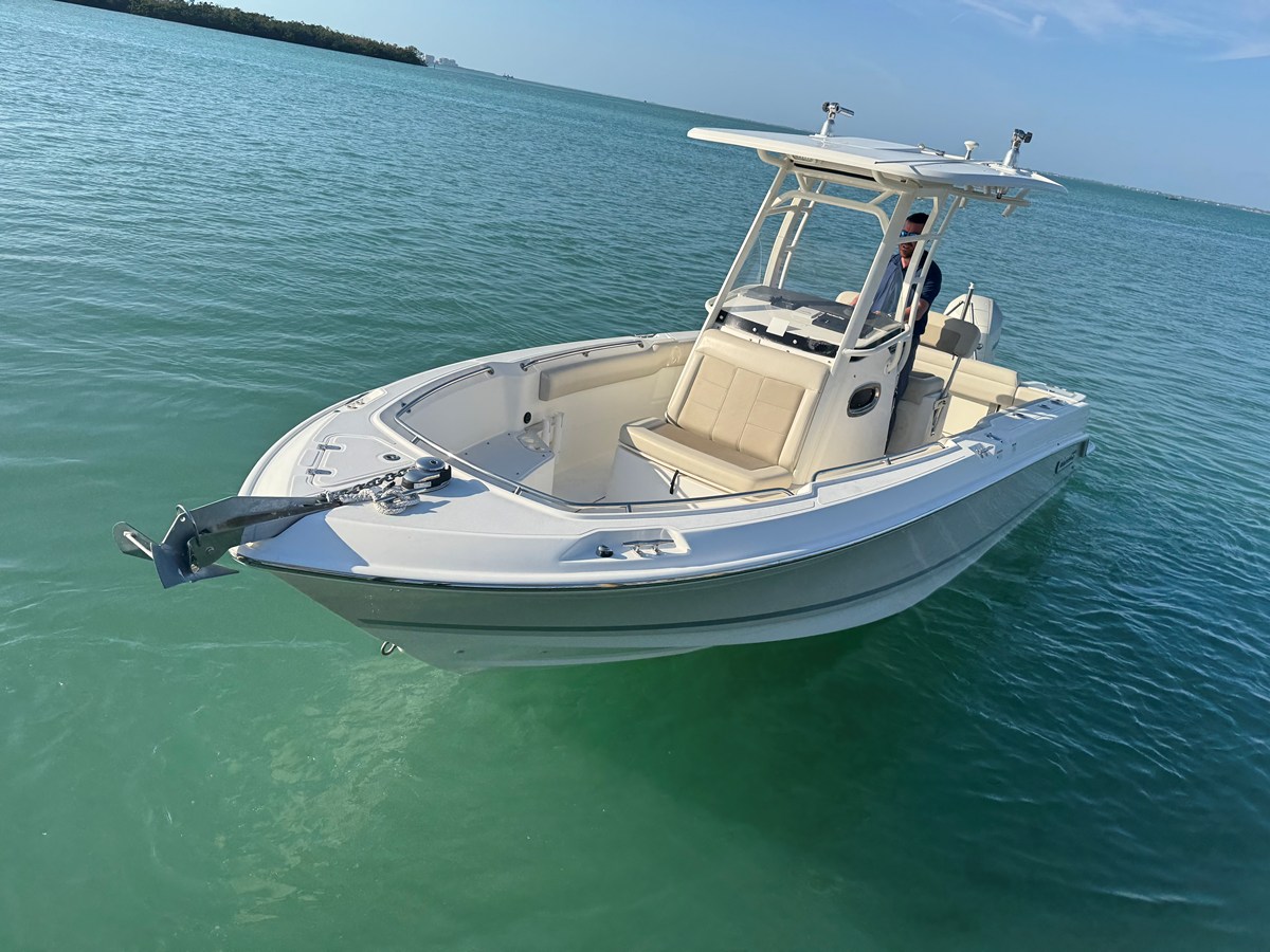 2021 Boston Whaler 230 OUTRAGE 5