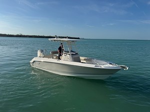 Boston Whaler 230 OUTRAGE 0 2021 Boston Whaler 230 OUTRAGE 1