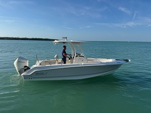 Boston Whaler 230 OUTRAGE 1 2021 Boston Whaler 230 OUTRAGE 2
