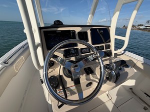 2021 Boston Whaler 230 OUTRAGE 13