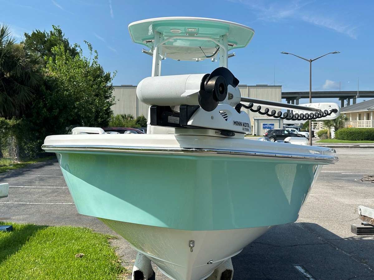 2021 Everglades 243 CC 2