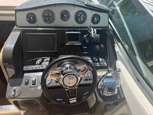 Sea Ray SUNDANCER 330 28 2016 Sea Ray SUNDANCER 330 29