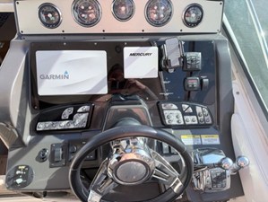 Sea Ray SUNDANCER 330 40 2016 Sea Ray SUNDANCER 330 41