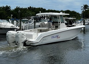 Boston Whaler 330 OUTRAGE 2 2018 Boston Whaler 330 OUTRAGE 3