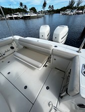 Boston Whaler 330 OUTRAGE 5 2018 Boston Whaler 330 OUTRAGE 6