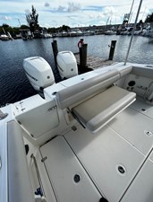 Boston Whaler 330 OUTRAGE 6 2018 Boston Whaler 330 OUTRAGE 7