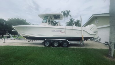 Boston Whaler 330 OUTRAGE 7 2018 Boston Whaler 330 OUTRAGE 8