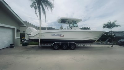 Boston Whaler 330 OUTRAGE 8 2018 Boston Whaler 330 OUTRAGE 9