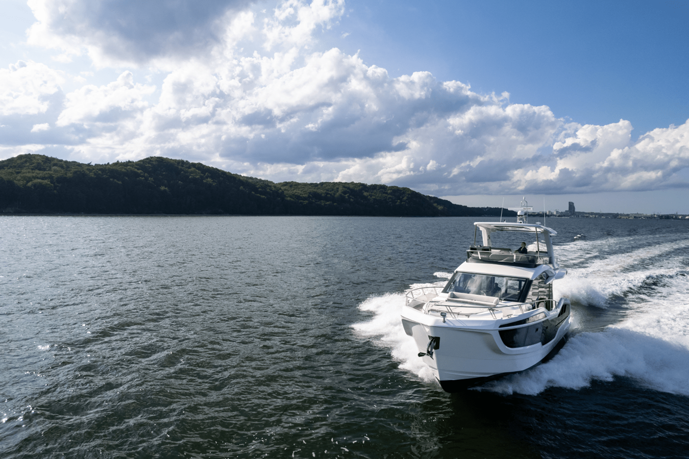 2027 Galeon 560 FLY 15