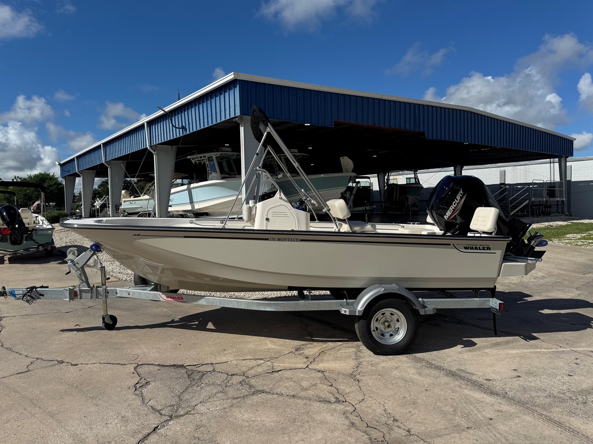 2027 Boston Whaler 170 Montauk 4
