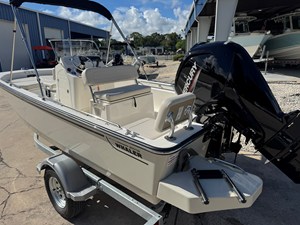 Boston Whaler 170 Montauk 2 2027 Boston Whaler 170 Montauk 3