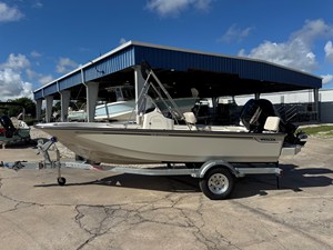 Boston Whaler 170 Montauk 3 2027 Boston Whaler 170 Montauk 4