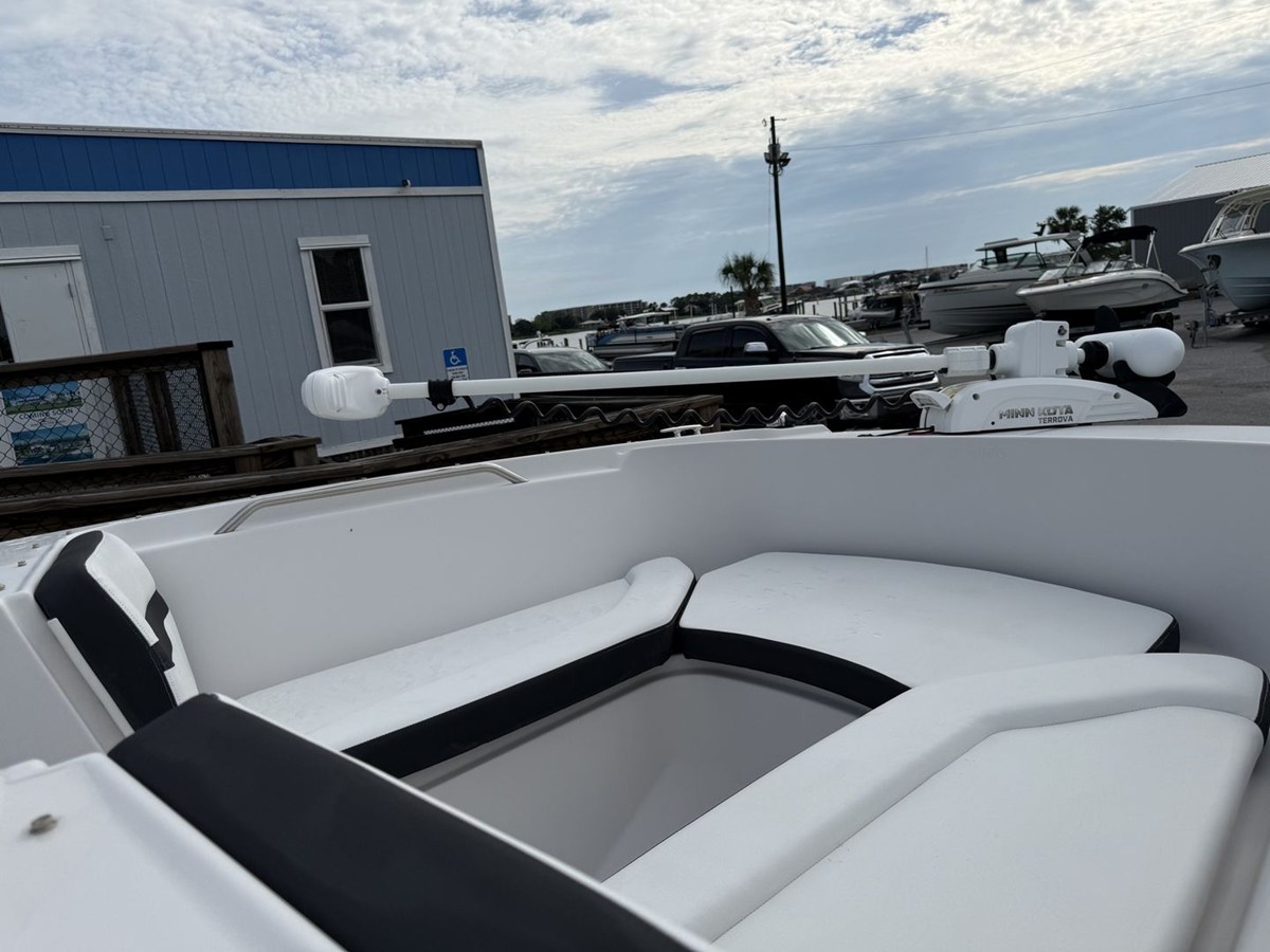 2019 Four Winns HD 200 FREEDOM 21