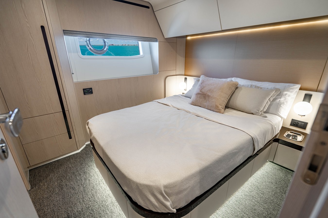 2025 Azimut FLY 78 19