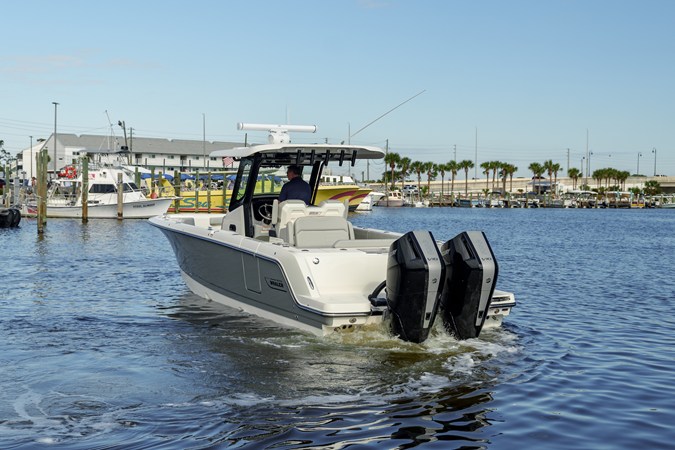 2027 Boston Whaler 330 Outrage 2