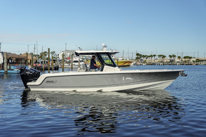 2027 Boston Whaler 330 Outrage 5