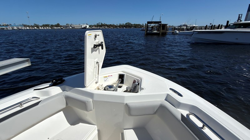 2027 Boston Whaler 330 Outrage 10