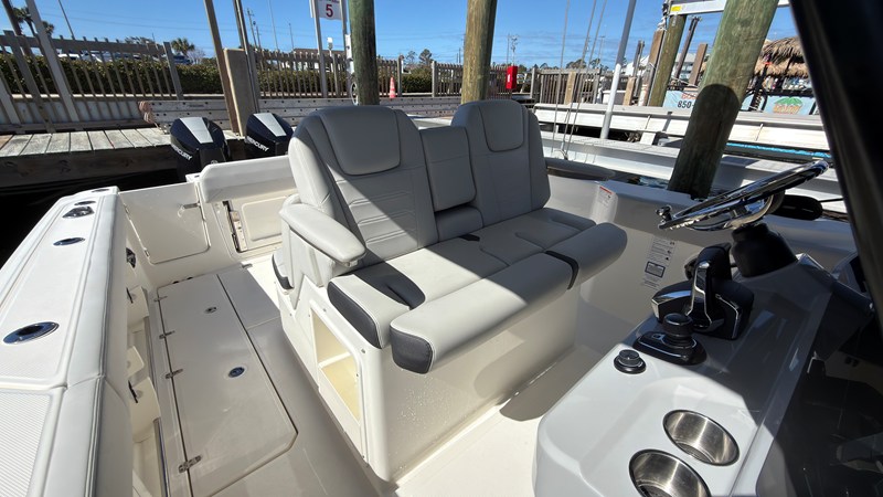 2027 Boston Whaler 330 Outrage 28
