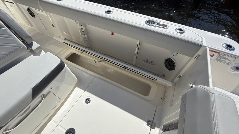 2027 Boston Whaler 330 Outrage 37