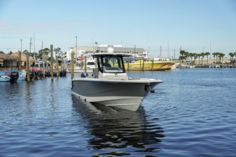 Boston Whaler 330 Outrage 5 2027 Boston Whaler 330 Outrage 6