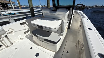 2027 Boston Whaler 330 Outrage 31