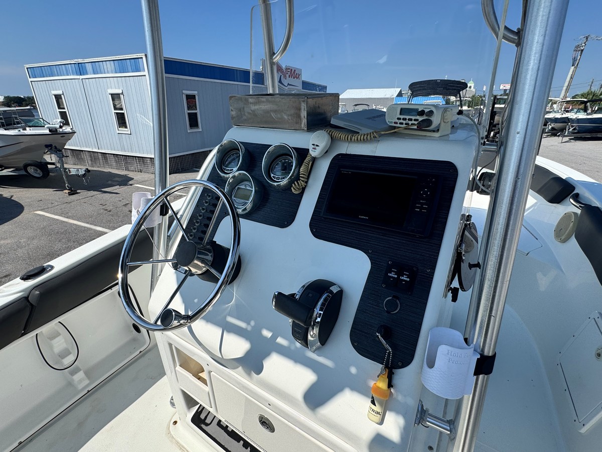 2016 Clearwater 220 CE 10