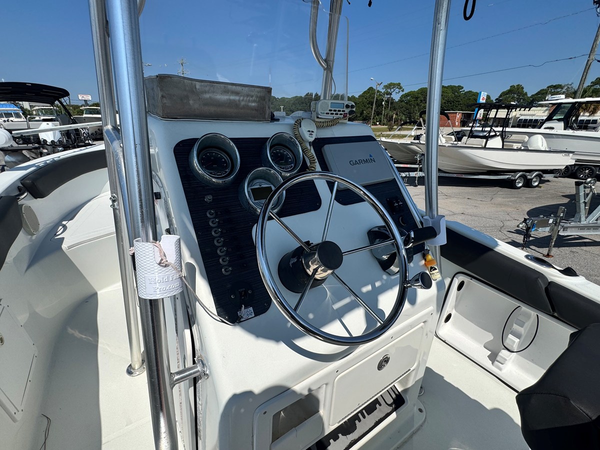 2016 Clearwater 220 CE 11