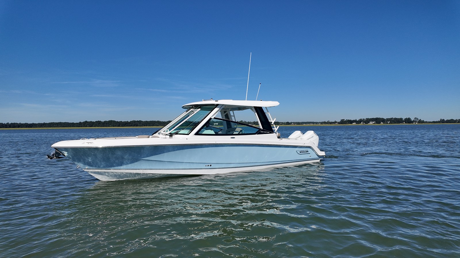 2027 Boston Whaler 330 Vantage 2