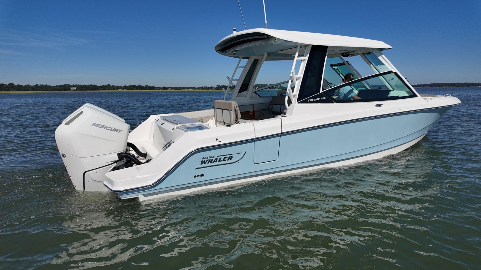 2027 Boston Whaler 330 Vantage 3