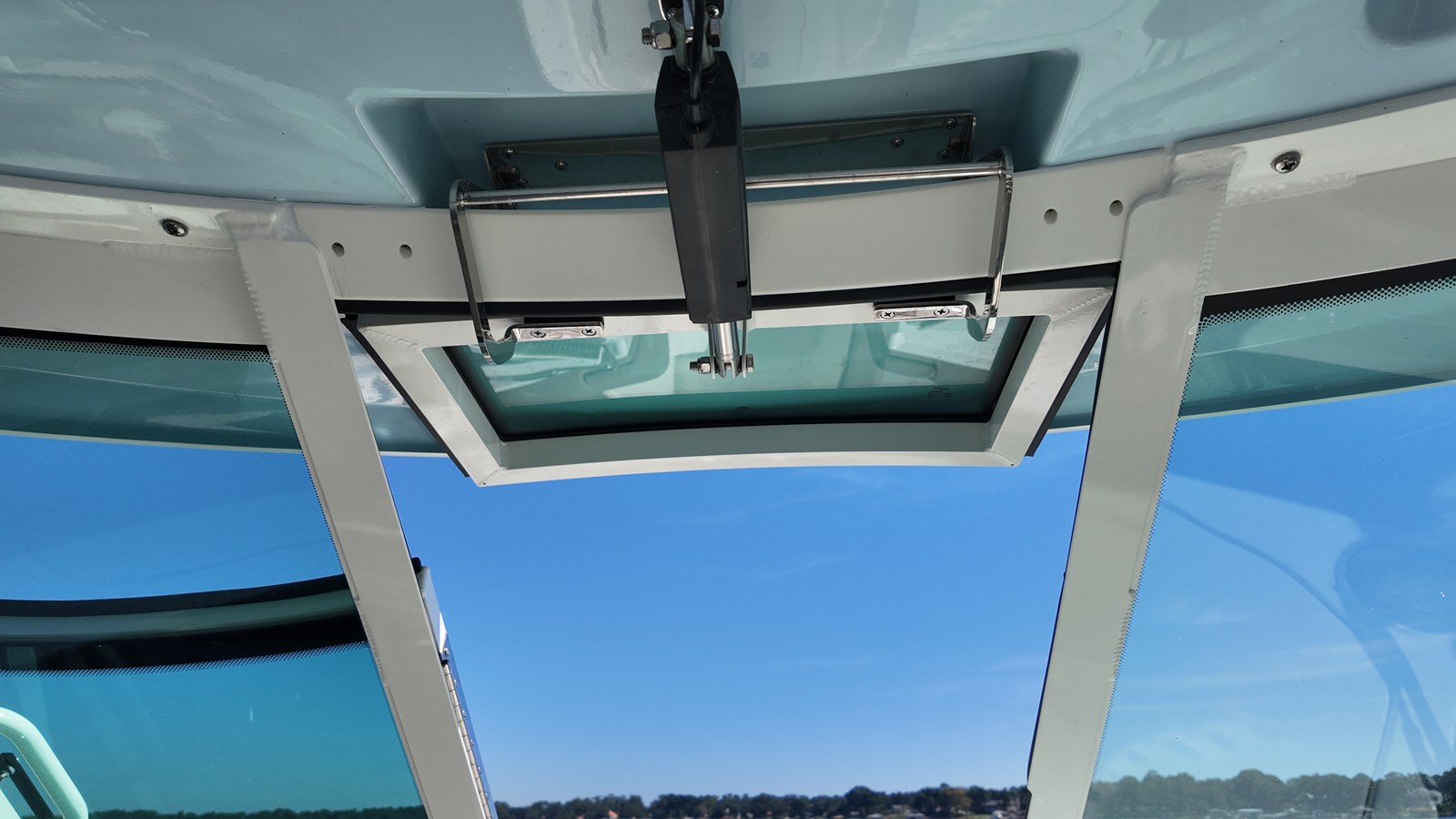 2027 Boston Whaler 330 Vantage 27