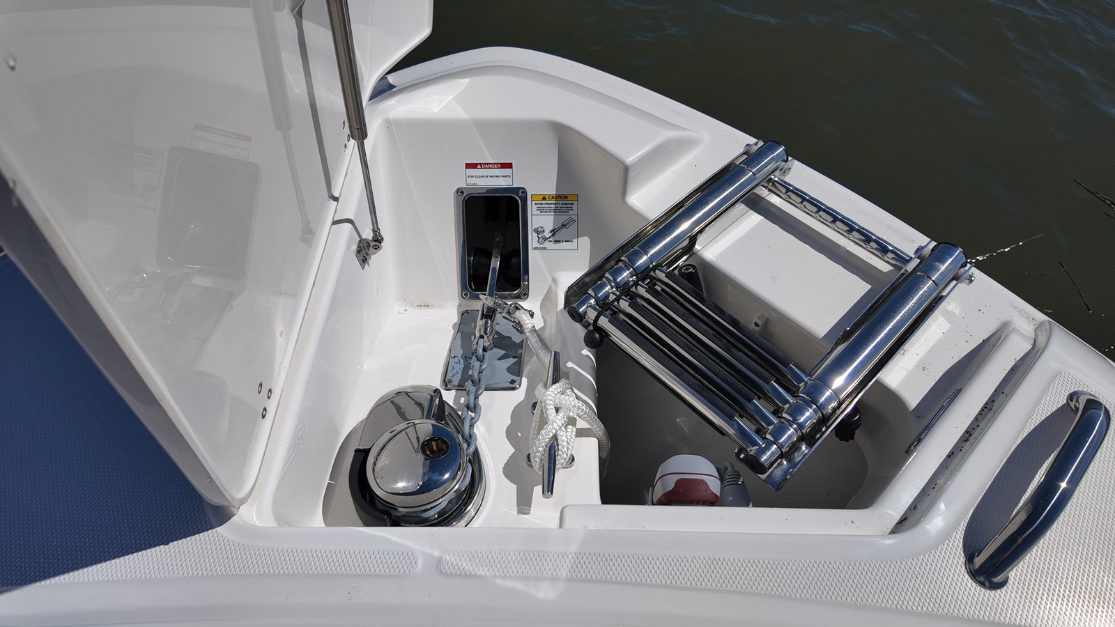 2027 Boston Whaler 330 Vantage 31