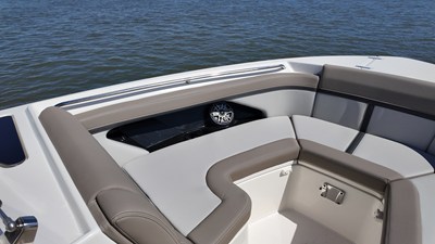 2027 Boston Whaler 330 Vantage 29